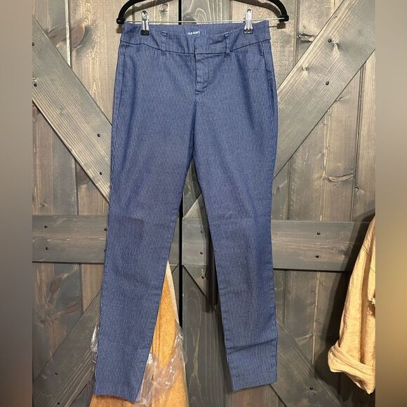 Old Navy Pixie Pants - Picture 1 of 8